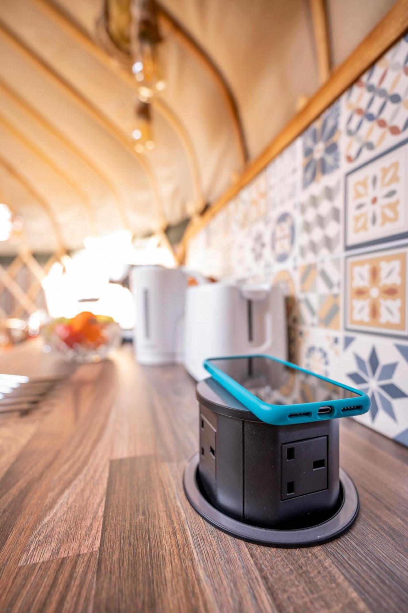 Glamping At South Lytchett Manor Hotel Poole Ngoại thất bức ảnh