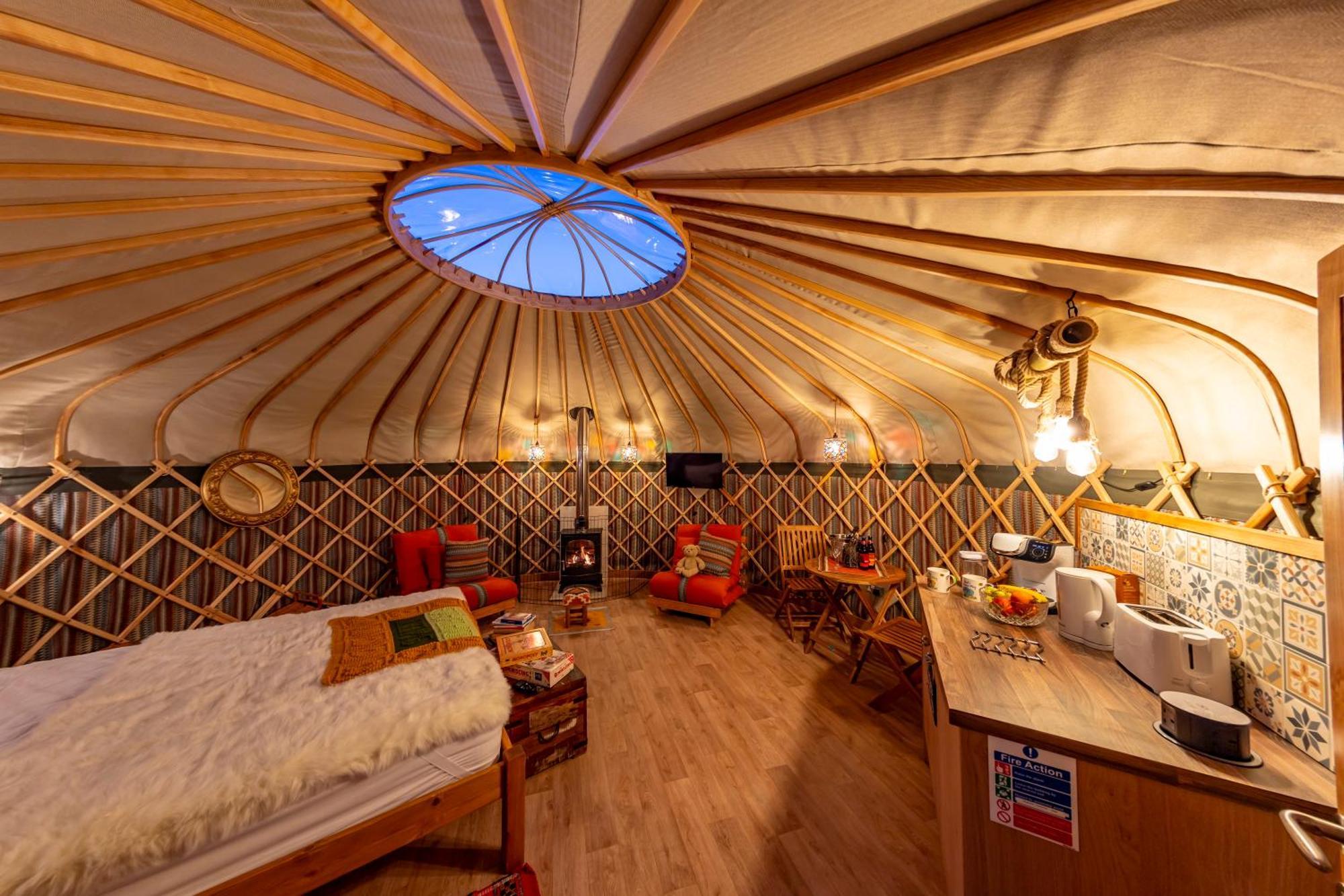 Glamping At South Lytchett Manor Hotel Poole Ngoại thất bức ảnh