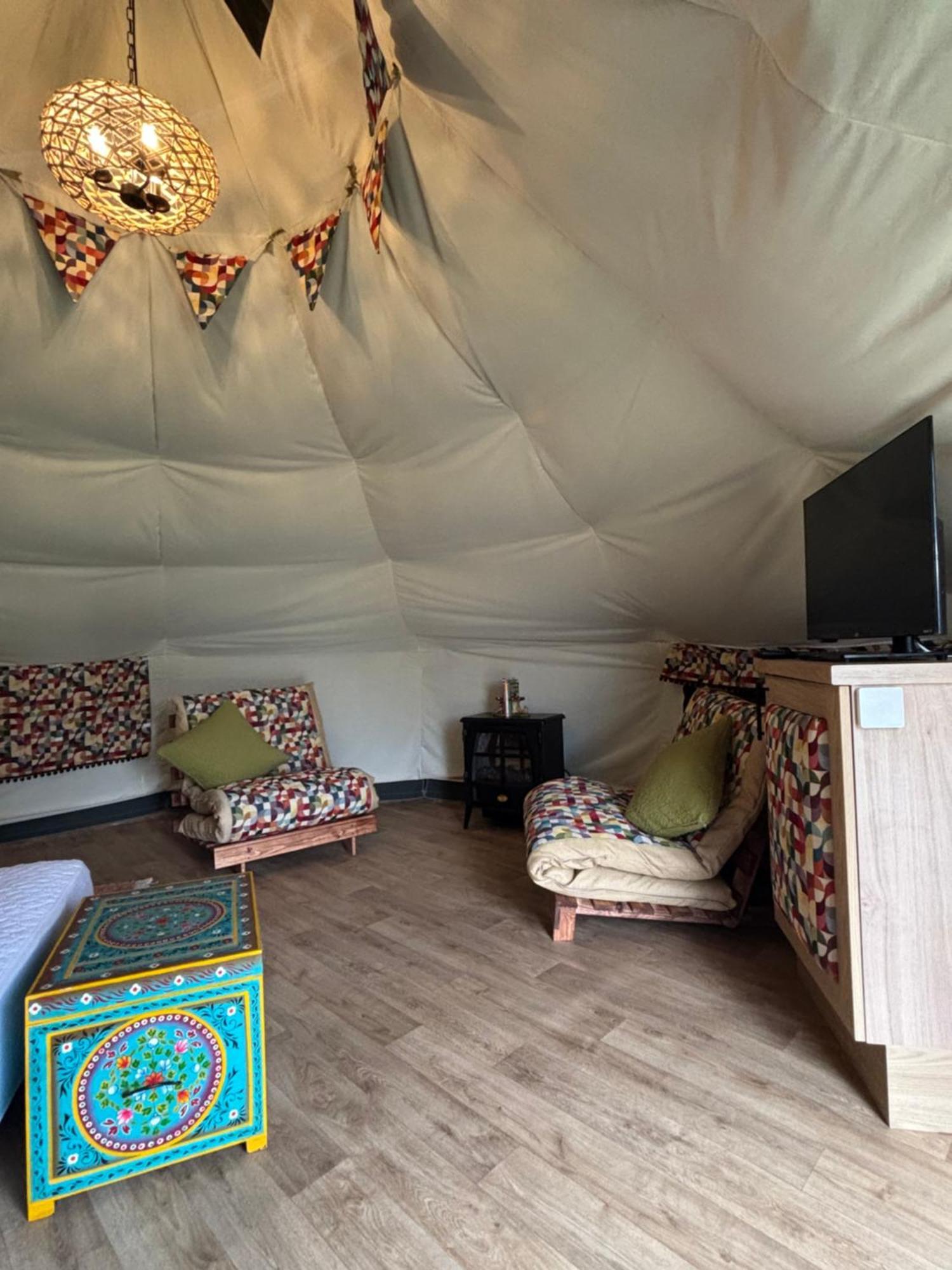 Glamping At South Lytchett Manor Hotel Poole Ngoại thất bức ảnh