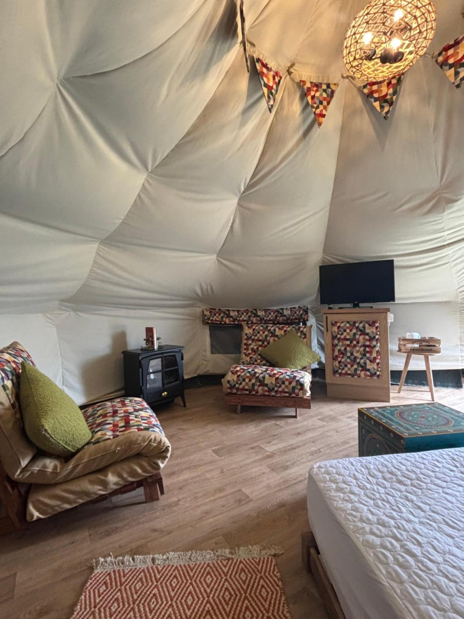 Glamping At South Lytchett Manor Hotel Poole Ngoại thất bức ảnh